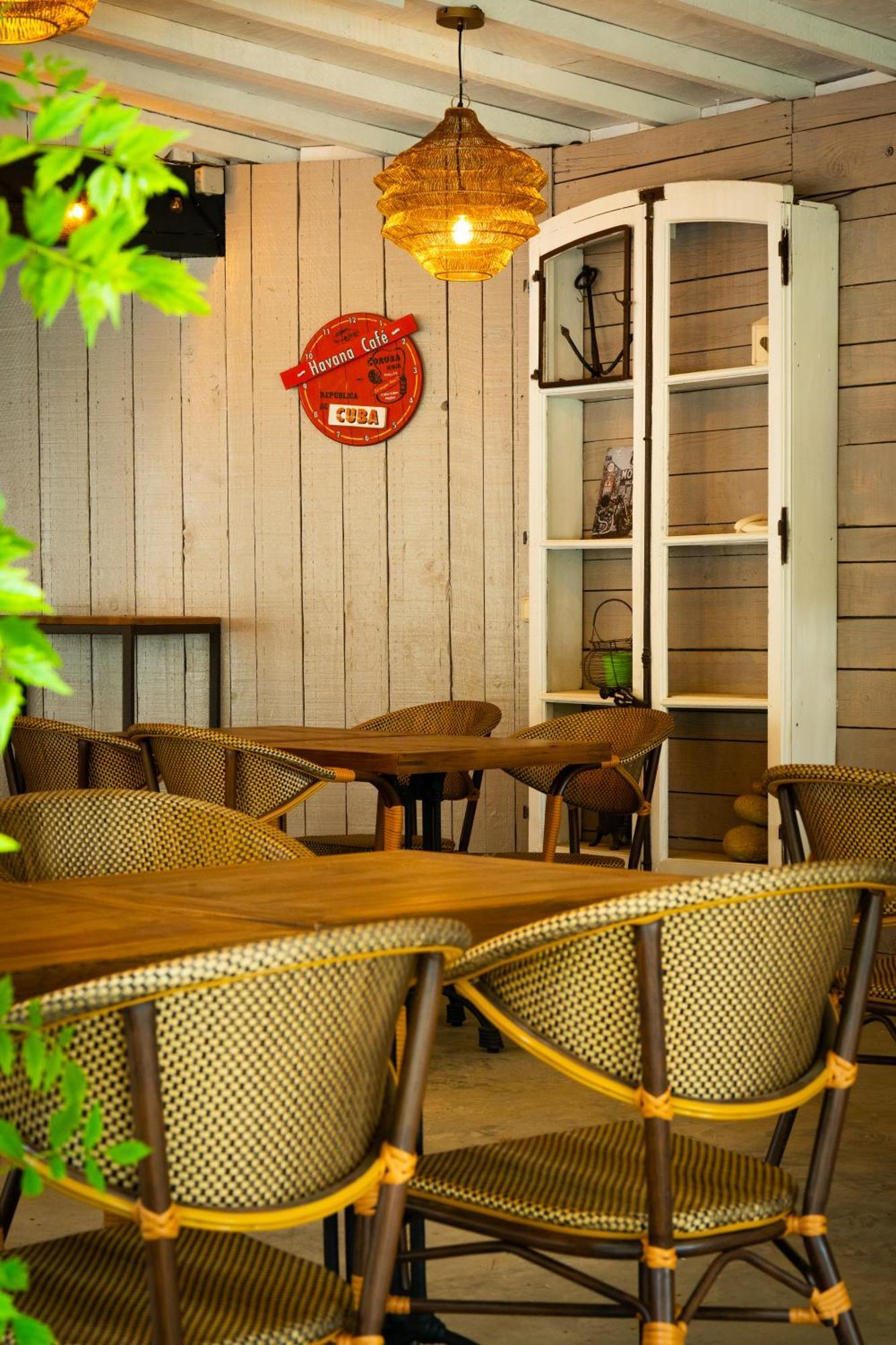 Prieure Saint-Louis Maison D'Hotes フルール エクステリア 写真